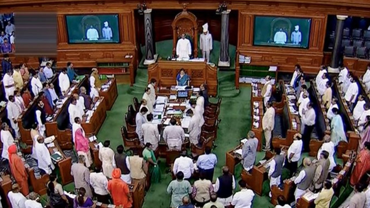 Lok Sabha passes Bill that clarifies when retired judges will get enhanced pension